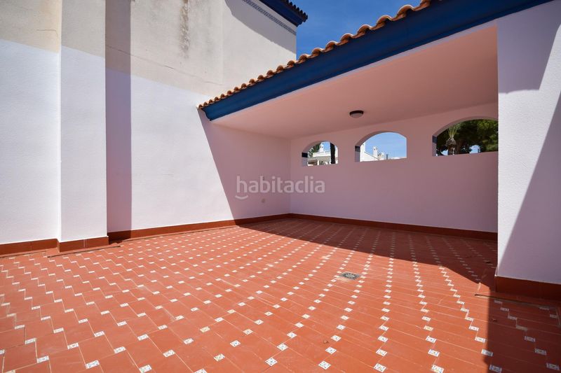 Foto 6c61fe45-3b27-48c1-92c2-6aa6978b4a67. Casa amb piscina a Villamartín-Las Filipinas Orihuela