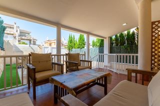 Location Maison à Calle monte de sta pola 10. Aún estás a tiempo de disfrutar del verano en gran alacant! juli