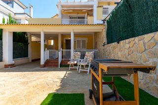 Affitto Casa in Calle monte de sta pola 10. Verano en familia con piscina