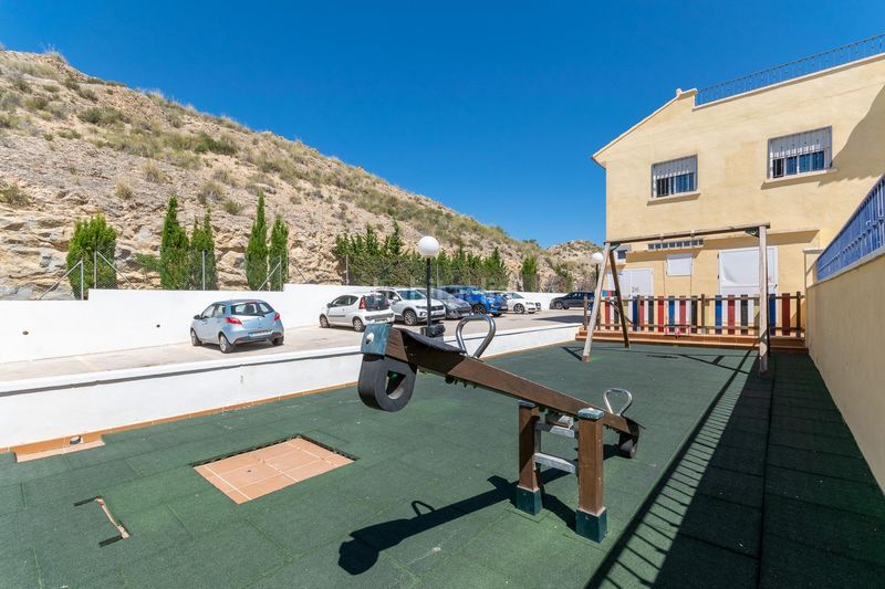 Foto 0bb03c17-bfbe-4b33-ac9a-917fc85dc4ec. Apartament amb piscina a Valle del Sol Mutxamel