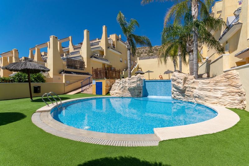 Foto f4359cd0-d818-4710-961f-094d89deec66. Apartament amb piscina a Valle del Sol Mutxamel