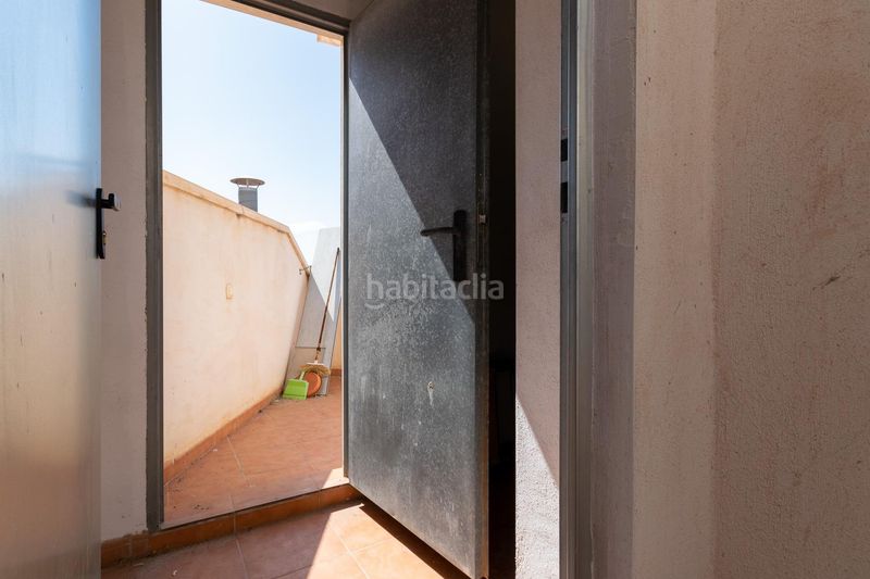 Foto cfa3b3e7-3bea-464b-9348-a66dda84cd20. Pis amb aparcament a Playa Levante Santa Pola