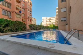 Rent Flat  Avenida vicente blasco ibañez. Vive junto al puerto con piscina