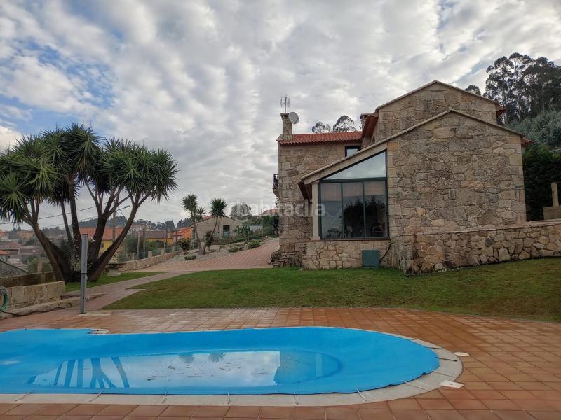Foto ae3569f9-ce03-4861-b00b-60537ddac631. Casa en Bueu