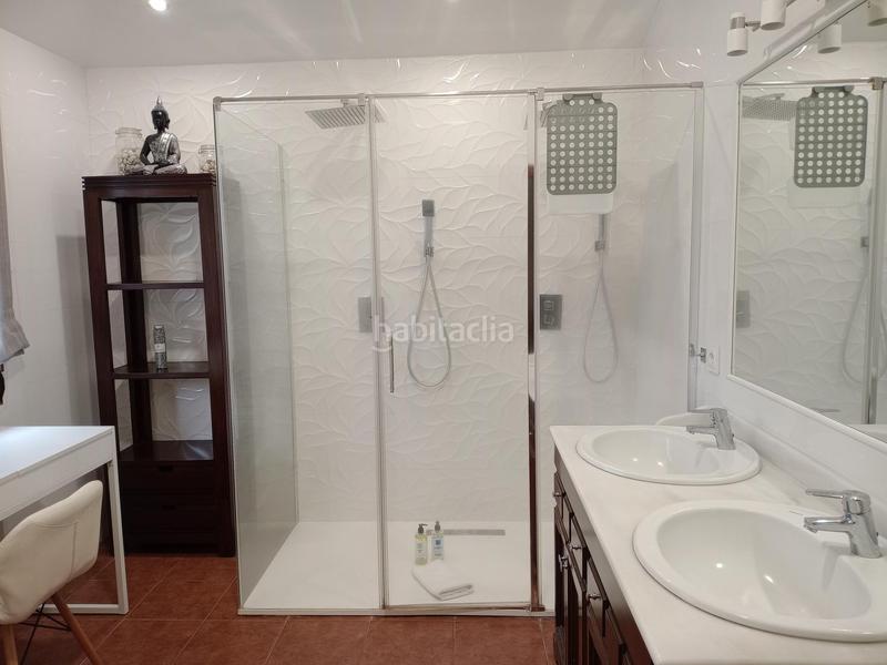 Foto f2417410-c91c-431e-a7ea-97a2c44fe5e6. Casa en Bueu