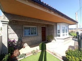House in Aguiño
