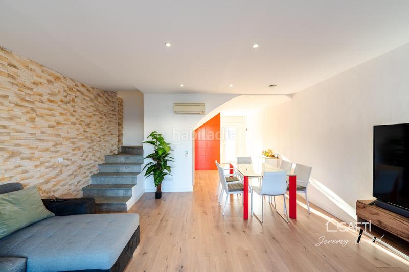 Foto f78c9f84-c711-451e-9e5c-b8d49498a3ba. Casa aparellada amb calefacció aparcament piscina a Empuriabrava