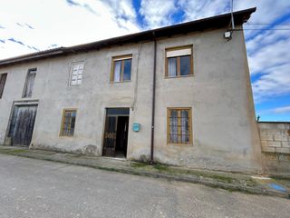 Country house in Riego de la Vega