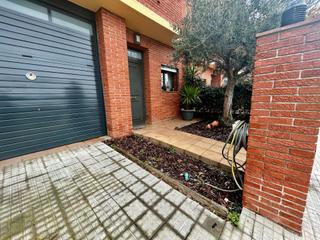 Casa aparellada a Maçanet de la Selva Poble