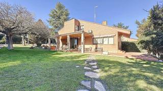 Casa aparellada a Valdeolmos - Alalpardo