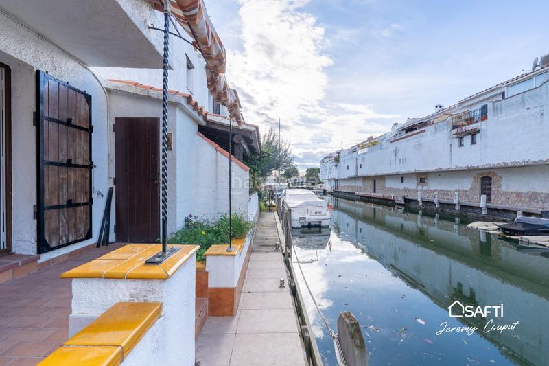 Foto f5951ec5-ba8f-4148-a7c6-9a5df8a42f24. Casa aparellada amb calefacció aparcament a Port Grec - Port Moxó Empuriabrava