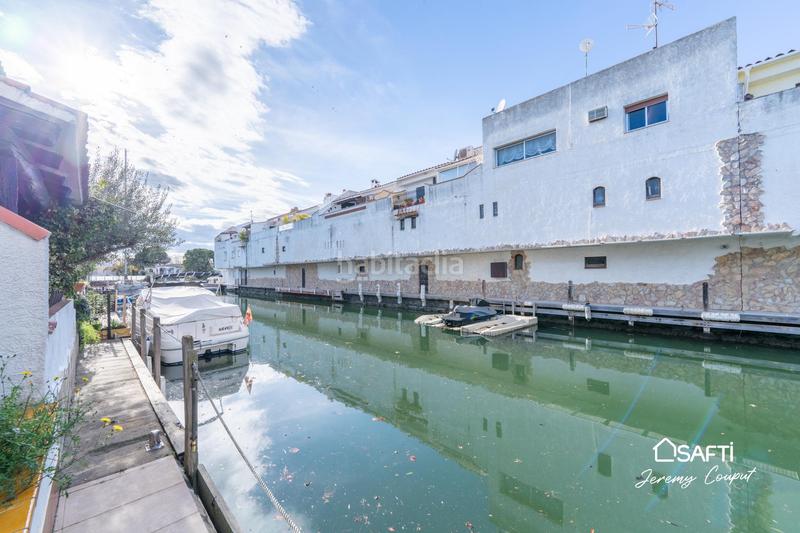 Foto dbbea44a-b158-43d9-b489-2b98a6a98f20. Casa pareada en Port Grec - Port Moxó Empuriabrava