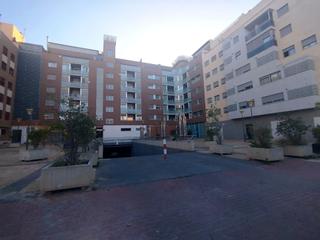 Parking coche en Juan Carlos I
