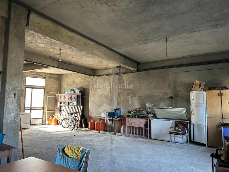 Foto 1e481abb-39b6-41ee-b1cb-9d3092224675. Casa aparellada amb aparcament a Campus Norte - San Caetano Santiago de Compostela