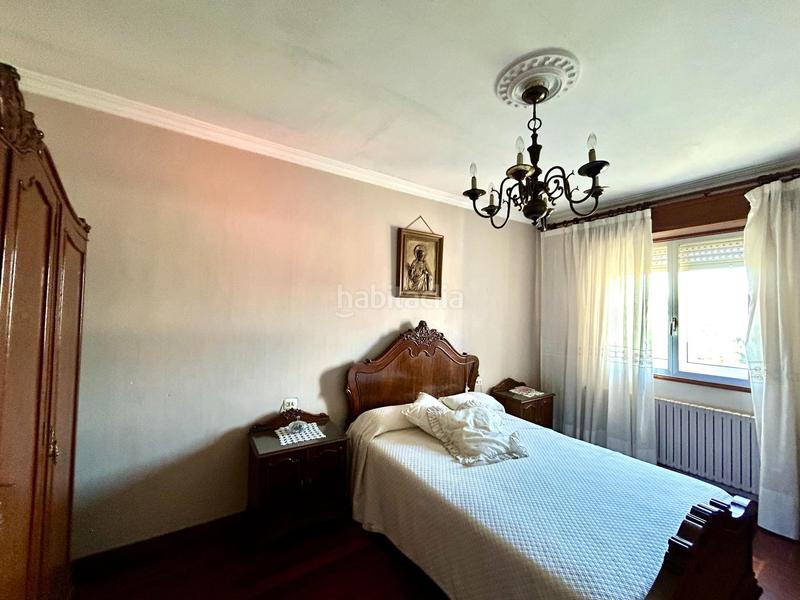 Foto 4fc317b8-9e04-4e34-a73d-0950ad129eb2. Casa aparellada amb aparcament a Campus Norte - San Caetano Santiago de Compostela