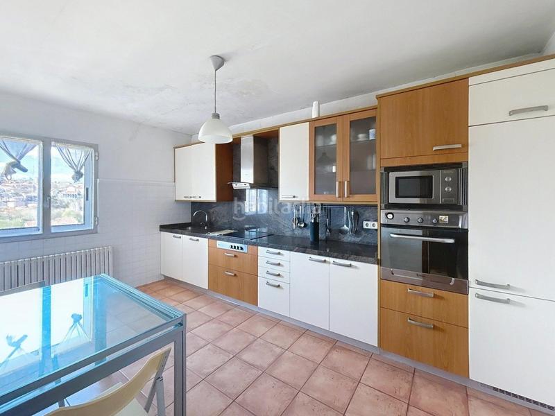 Foto 23dbbf8e-38c3-4a1b-8518-06080aa8fa5b. Casa bifamiliare con parcheggio in Campus Norte - San Caetano Santiago de Compostela