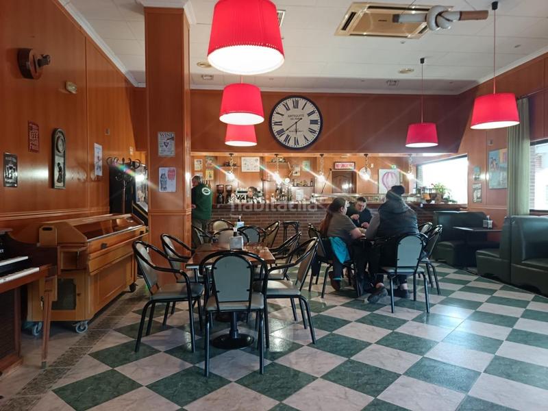 Foto 40bbe6a8-2bd6-4b80-ab0c-9625a0956f4e. Locale commerciale con riscaldamento in Huecas