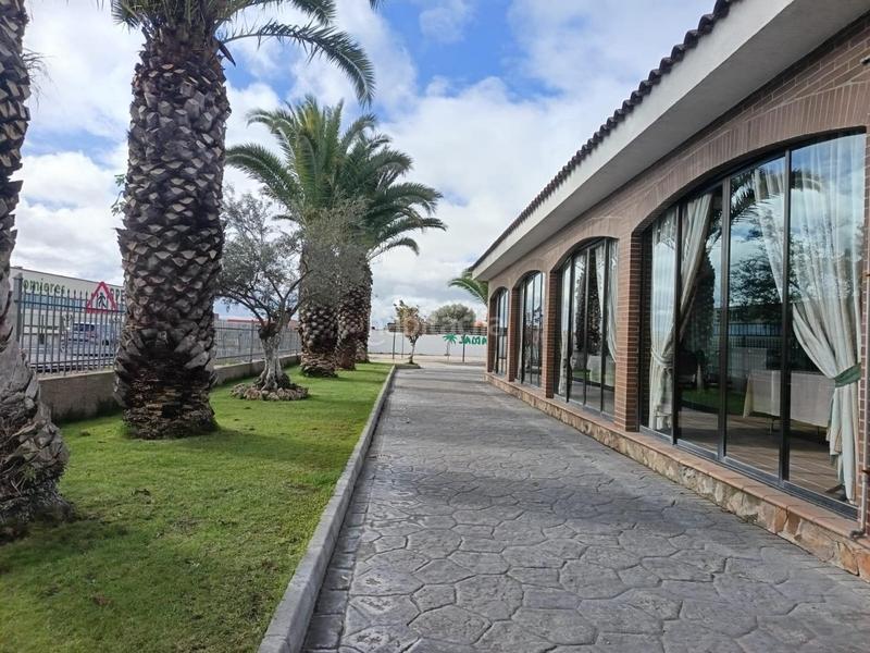 Foto a30b55a9-a893-44c0-aa5d-13a0a2a1937a. Locale commerciale con riscaldamento in Huecas