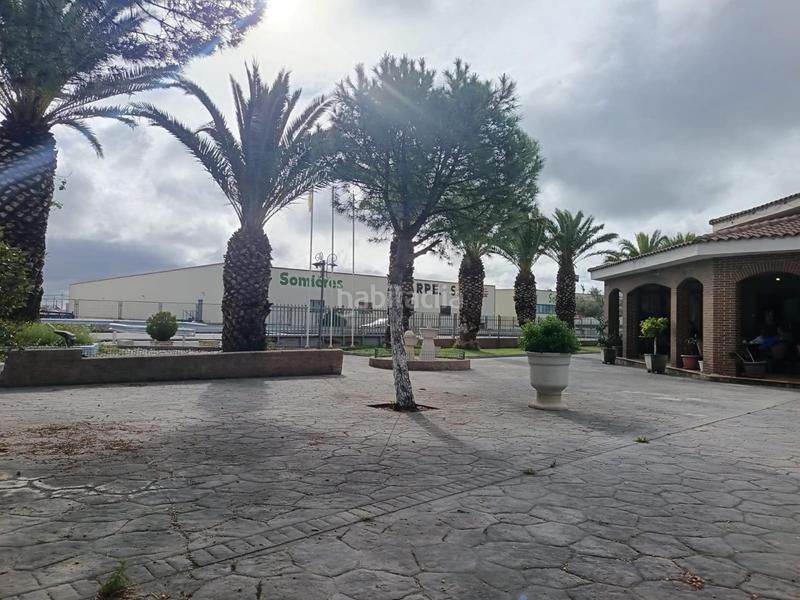 Foto c781857d-4b85-4f4d-8407-9f82ea7c7a2a. Locale commerciale con riscaldamento in Huecas