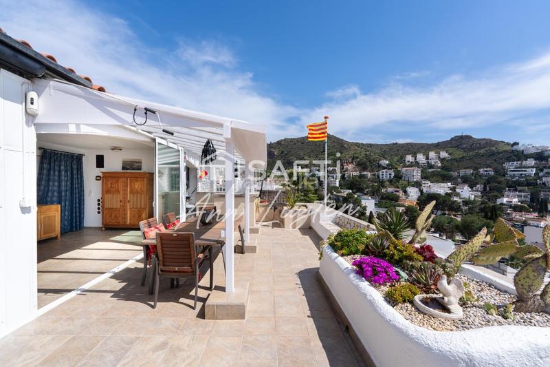 Foto 2e25575e-8969-46bd-aa29-d285c865e53b. Penthouse with parking in Puig Rom-Canyelles-Almadrava Roses