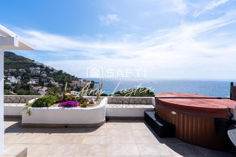 Foto c827b82a-7361-4245-a023-dee20347f5ba. Penthouse with parking in Puig Rom-Canyelles-Almadrava Roses