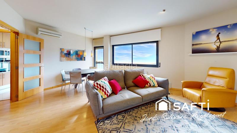 Foto f56e9f4f-9b73-4bed-ae65-893816300609. Dúplex en Sant Daniel Girona
