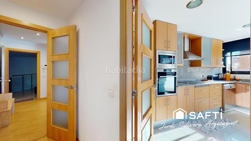 Foto 1111f462-072a-42d9-b4fe-27d9fa62f442. Zweistöckige wohnung in Sant Daniel Girona