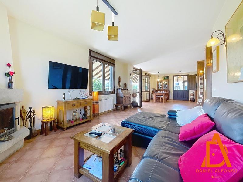 Foto 88da409c-f86e-42c9-b96c-f7248d6fbbfe. Casa en Quintes - Arroes Villaviciosa