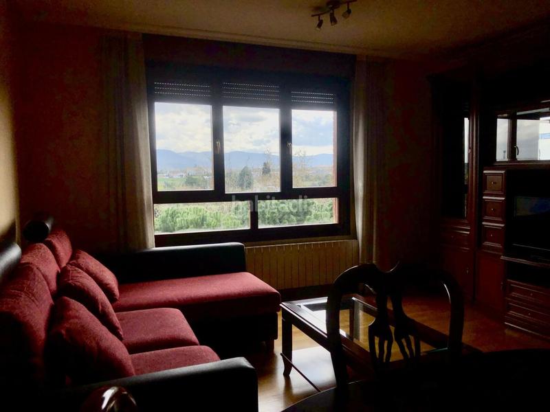 Foto fc23734e-6def-4cdc-ade8-ad988af9fee0. Pis amb calefacció aparcament piscina a Cascajos - Piqueras Logroño