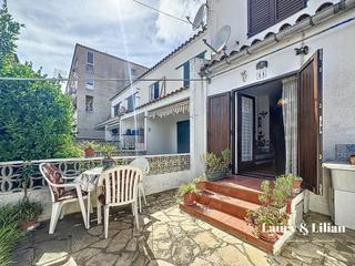 Casa adossada a Sant Maurici