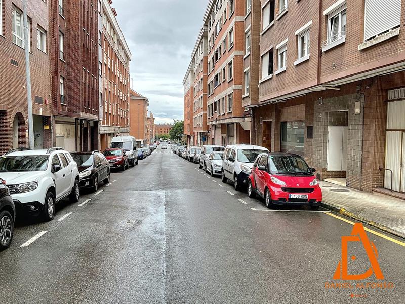 Foto b02f83a0-b32e-4397-bbc7-1b56eeb6777b. Parking coche en Contrueces Gijón