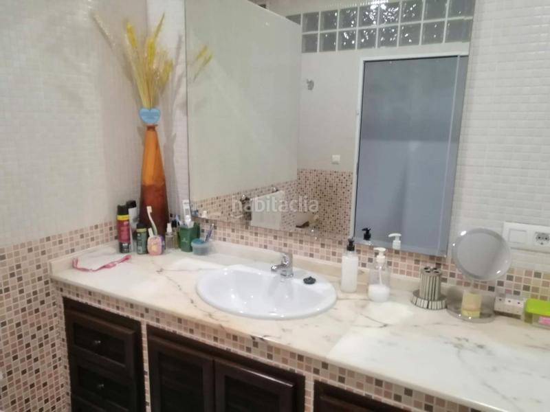 Foto 8afcf054-61d7-4b38-944e-30f837d27442. Semi detached house with heating parking in Puebla de la Calzada