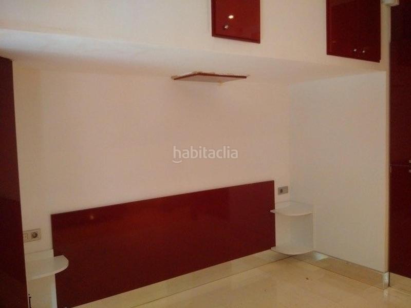 Foto df70f498-6078-445d-8919-47d79fe219a9. Local comercial a Putget - Farró Barcelona