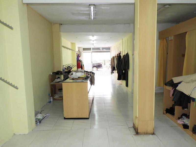 Foto f6401f6a-df70-4215-9cd4-6be7e9ad222a. Local comercial en Vall d´Uixó (la)