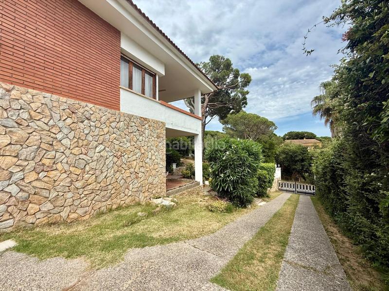 Foto 529a7a15-c080-44d3-948d-459e107bfe37. Casa amb piscina a Niàgara Parc -Àgora Parc Tordera