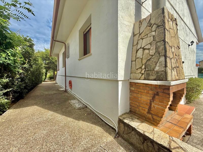 Foto 7d93c6f6-83ca-4c94-902b-cd557982e154. Casa amb piscina a Niàgara Parc -Àgora Parc Tordera