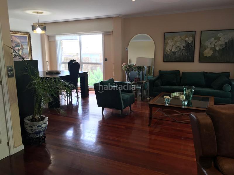 Foto 5ab13778-5c36-4492-a6ac-2b8c3f441335. Semi detached house with heating parking pool in Campus Norte - San Caetano Santiago de Compostela