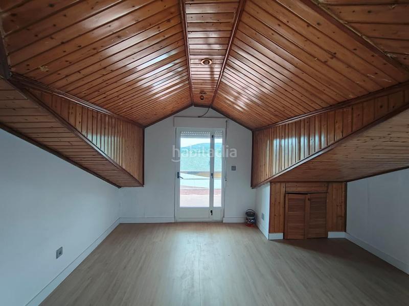 Foto 8a9d6fc4-669f-4500-89f8-dc6cfbd0d3bc. Maison avec parking dans Arganza