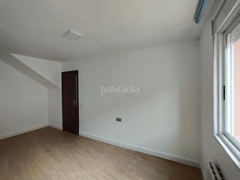 Foto bd2de754-d3ec-49e4-bd5e-bfe2cd84c7e9. Maison avec parking dans Arganza