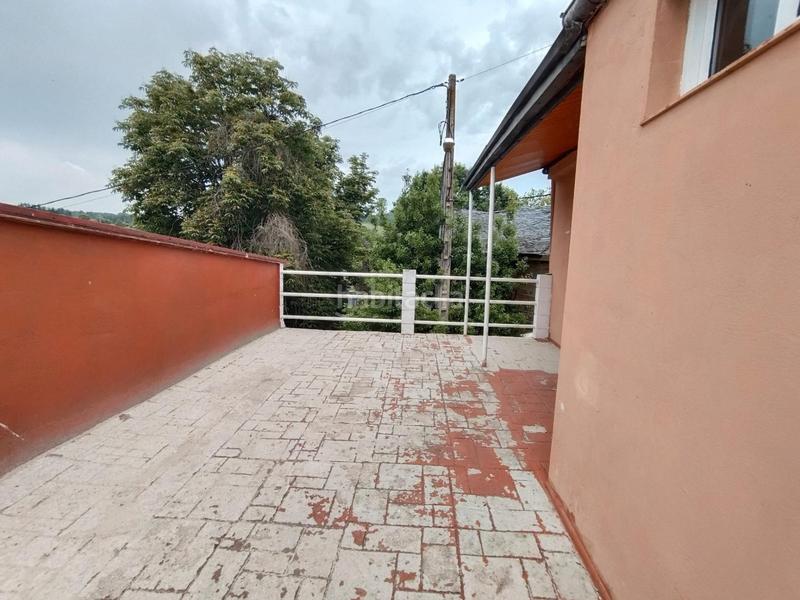 Foto cdbd663e-26d5-4368-a9db-2ddde0bf8934. Maison avec parking dans Arganza