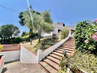 Country house in Aiguaviva Parc