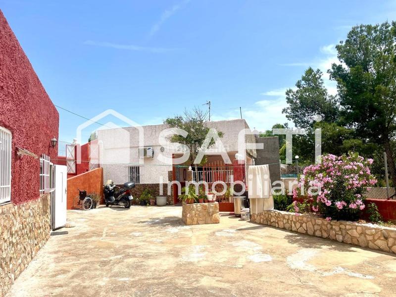 Foto 0facb2cd-3330-4ce0-82bf-a36b188dcc8a. Bauernhof mit parking pool in Montroy