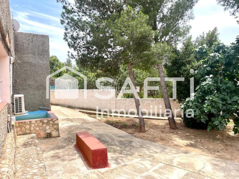 Foto 197bd0b4-c092-46b4-b56f-d3dccacb7164. Bauernhof mit parking pool in Montroy