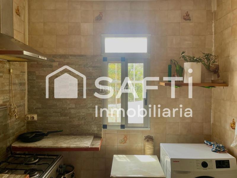 Foto 1eeda8e7-8ae9-4765-9b03-fdd892f23266. Bauernhof mit parking pool in Montroy