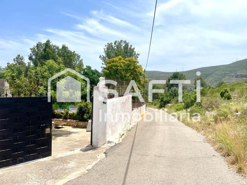 Foto 659e47e8-1ca9-41f1-98a4-a49231657d47. Bauernhof mit parking pool in Montroy