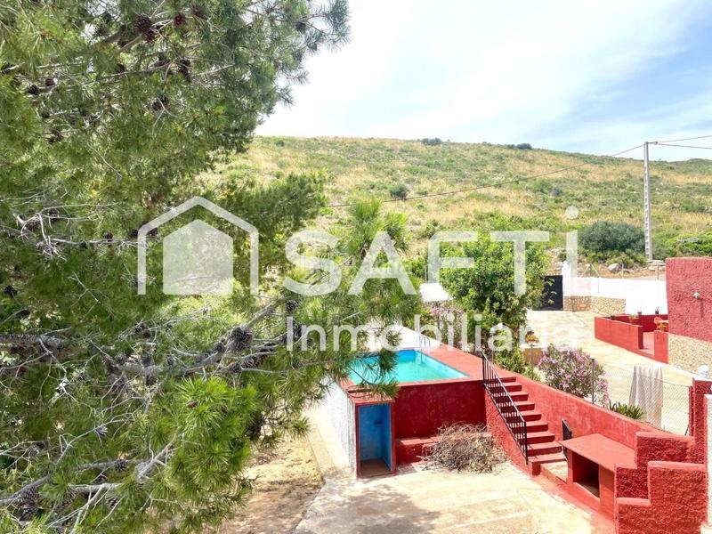 Foto 88af56ec-cc11-4c4d-8572-55bd8316bf21. Bauernhof mit parking pool in Montroy