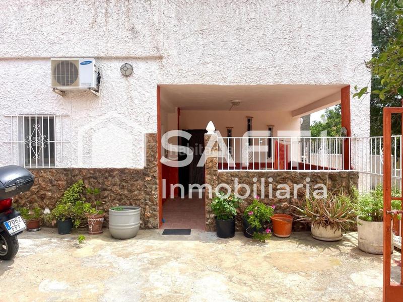 Foto db3f2d30-2a95-4236-90aa-221bb7a5f07d. Bauernhof mit parking pool in Montroy