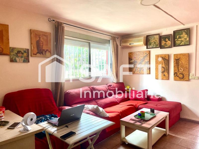 Foto debbb26a-a2e1-4b6f-8c68-2c1a46ca92d6. Bauernhof mit parking pool in Montroy