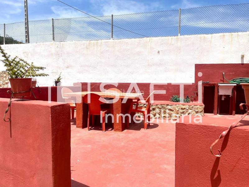 Foto ec878106-d395-4d30-9471-fb733f5de9cc. Bauernhof mit parking pool in Montroy