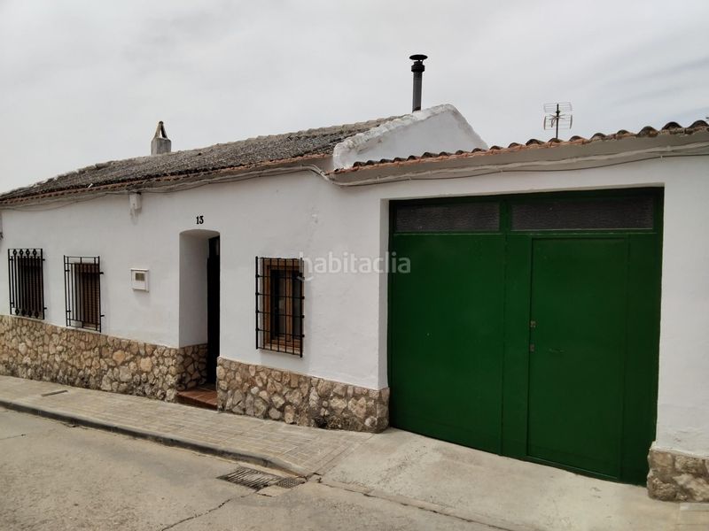 Foto 10157e71-4411-4fd5-a1d3-1e02aaa10e3e. Casa aparellada amb calefacció aparcament a Campo de Criptana